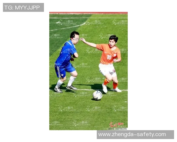 成都足球队的成长之路:从默默无闻到荣耀绽放的纪实故事 成都足球队的成长之路:从默默无闻到荣耀绽放的纪实故事